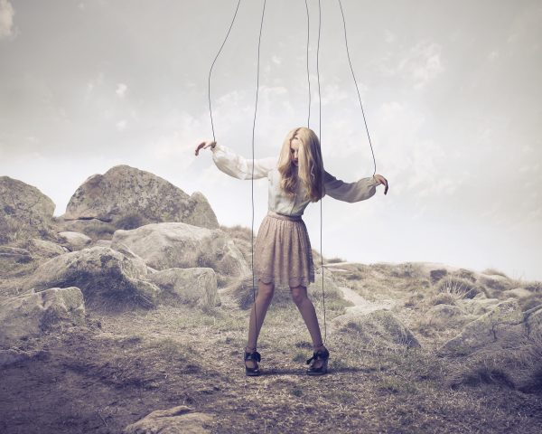 Anti-Manipulation for Women